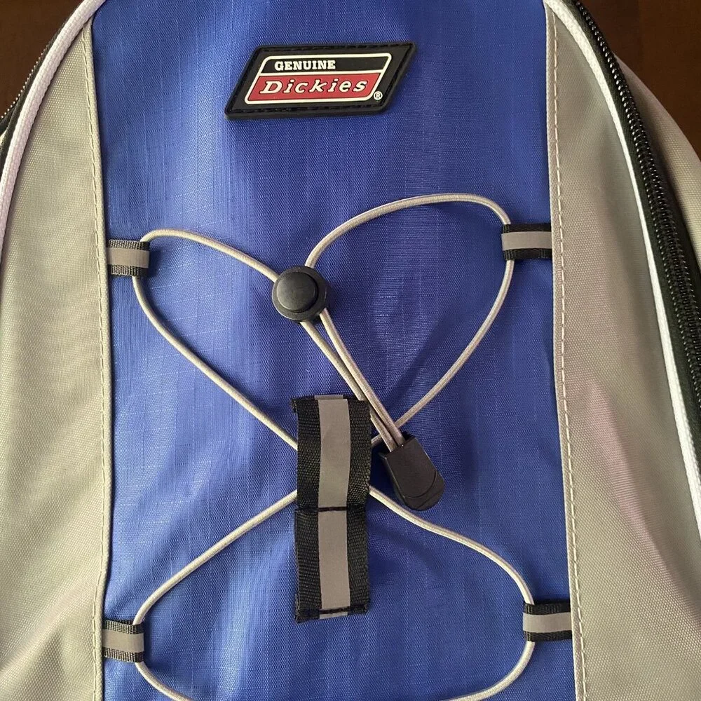 Dickies School Backpack Daypack 2 side pockets for a water bottle Ergonomic New